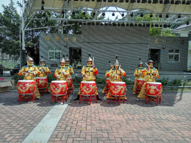 锣鼓队表演